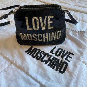 Love Moschino golden/Black patent shoulder bag